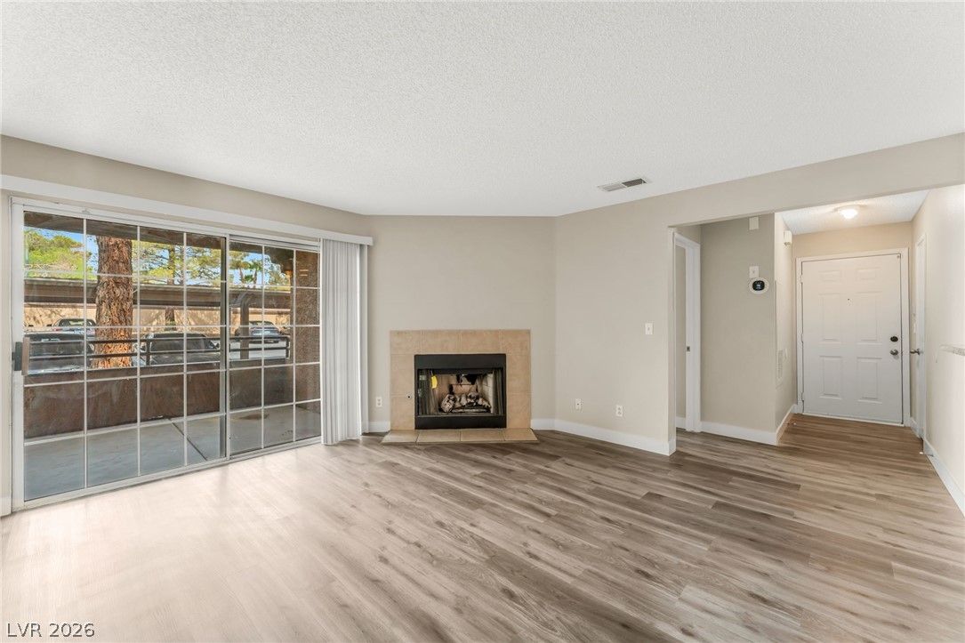 2200 South Fort Apache Road 1234 — photo 5 of 27