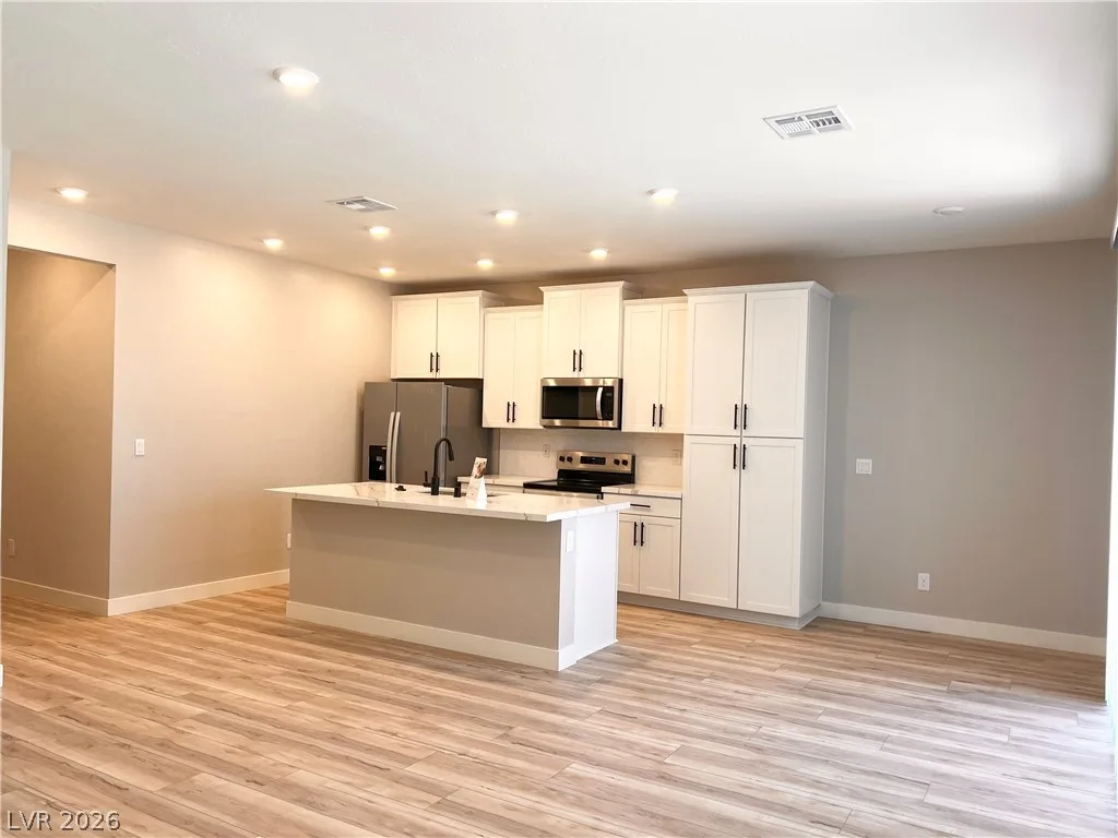 3232 Lahontan Street — photo 4