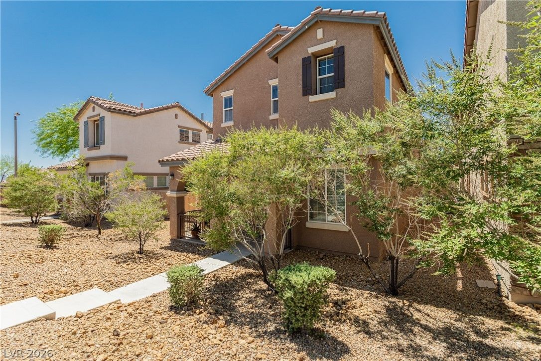 8611 Splendid Leaf Court — photo 3