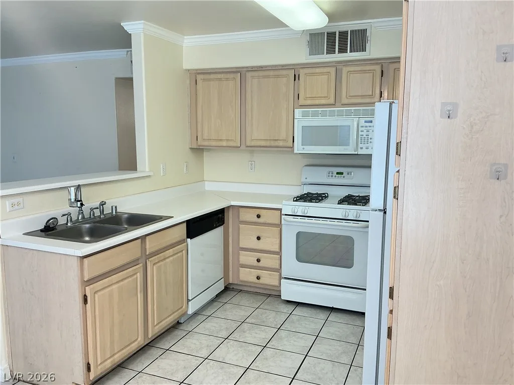 5710 East Tropicana Avenue 1007 — photo 5