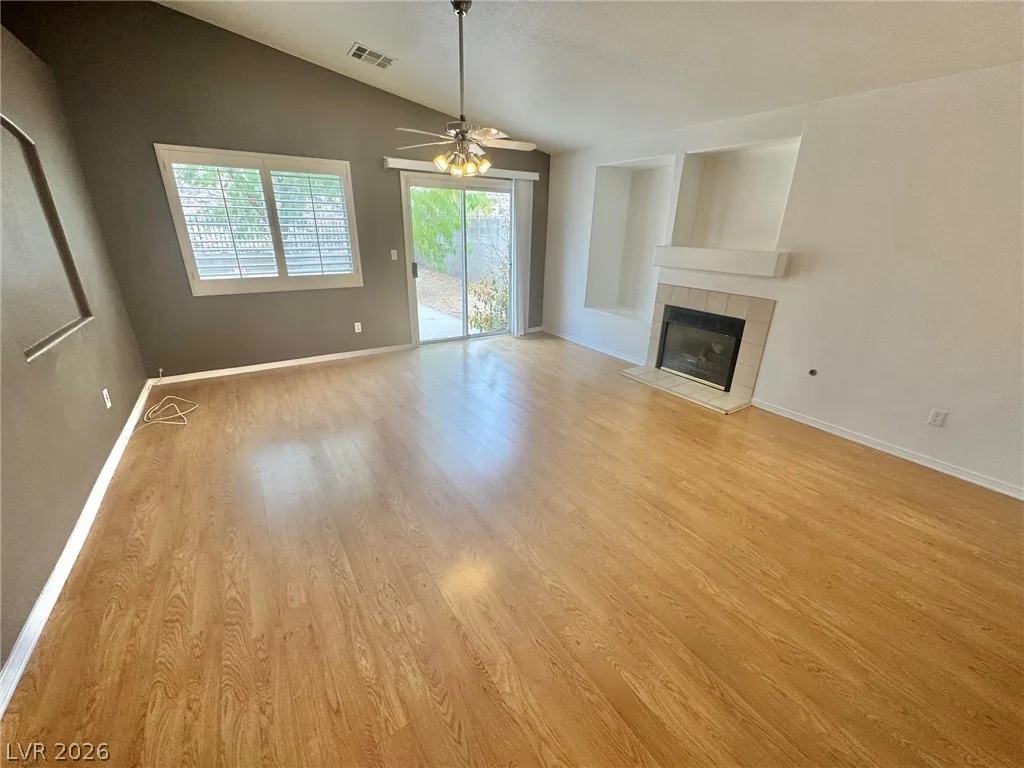 1396 Dragon Rock Drive — photo 2