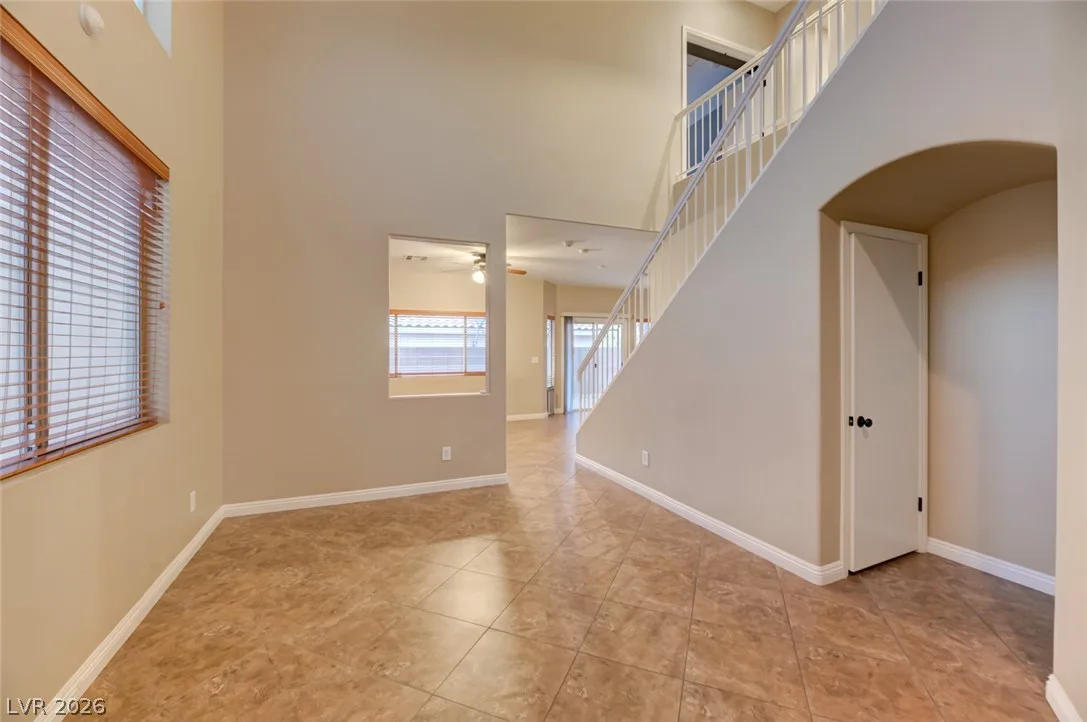998 Veranda View Avenue — photo 3