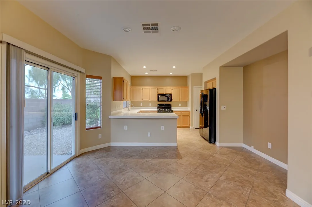 998 Veranda View Avenue — photo 5