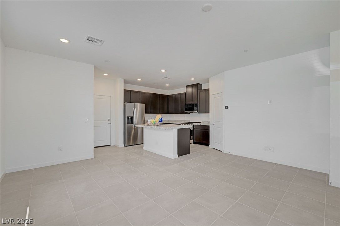 239 Freeport View Place — photo 2 of 15