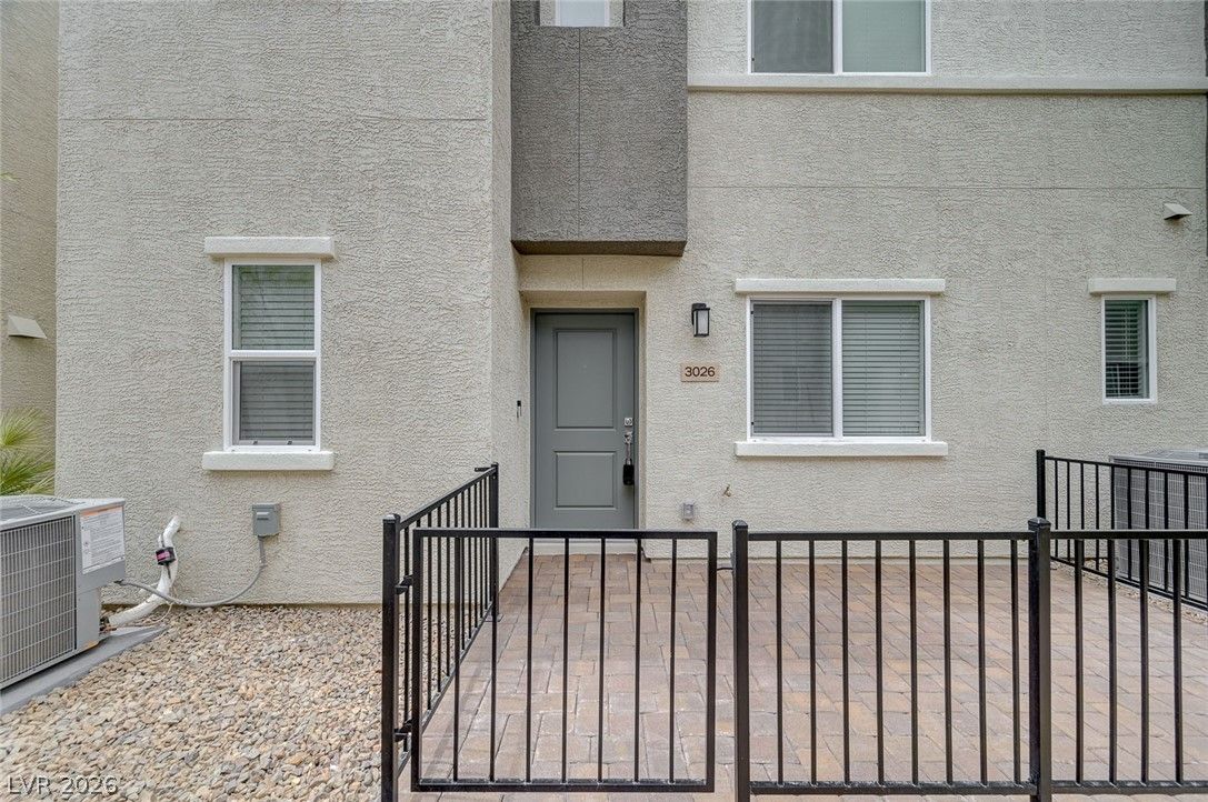 3026 Baltic Green Street — photo 2 of 24