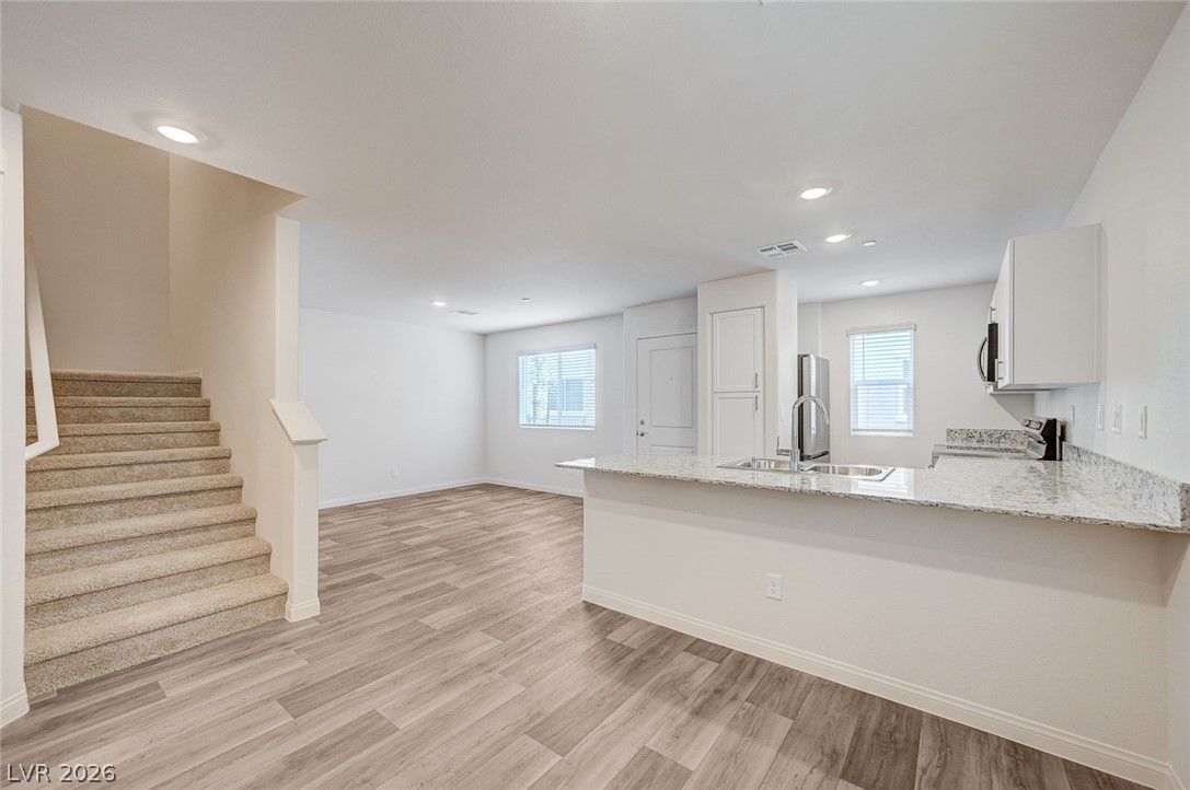 3026 Baltic Green Street — photo 5 of 24