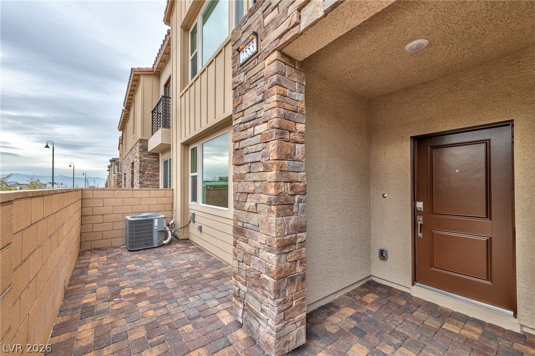 2553 Venetia Pointe Street — photo 3 of 15