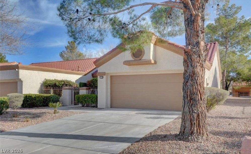 2716 Showcase Drive — photo 2 of 45