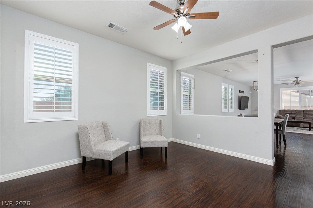7624 Sugarloaf Peak Street — photo 4 of 34