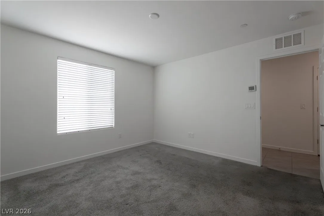 902 Bronzite Street — photo 4