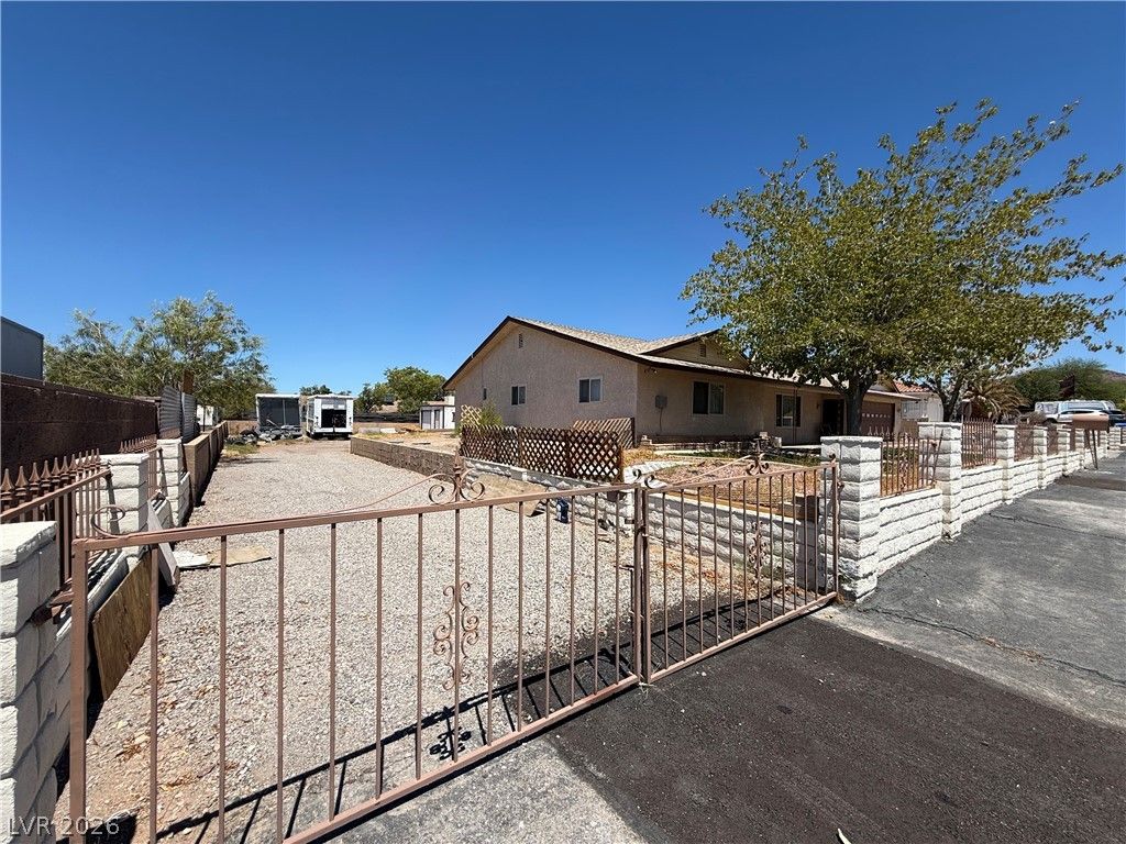 1560 Rocking Horse Drive — photo 5