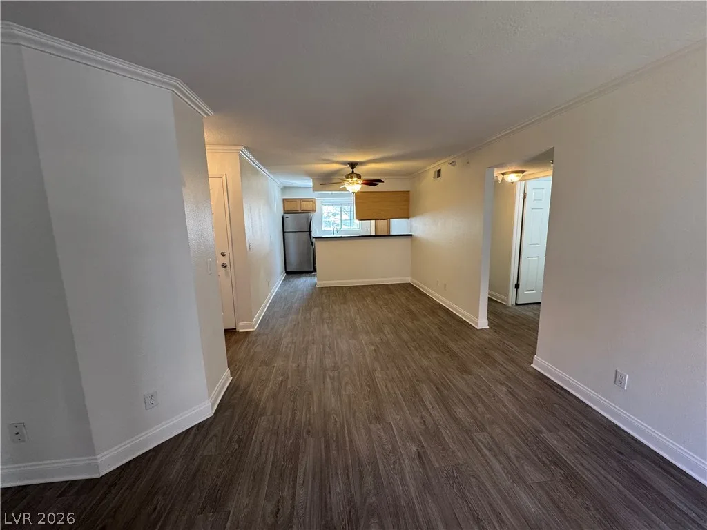 2750 South Durango Drive 2153 — photo 2