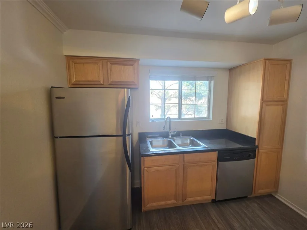 2750 South Durango Drive 2153 — photo 4