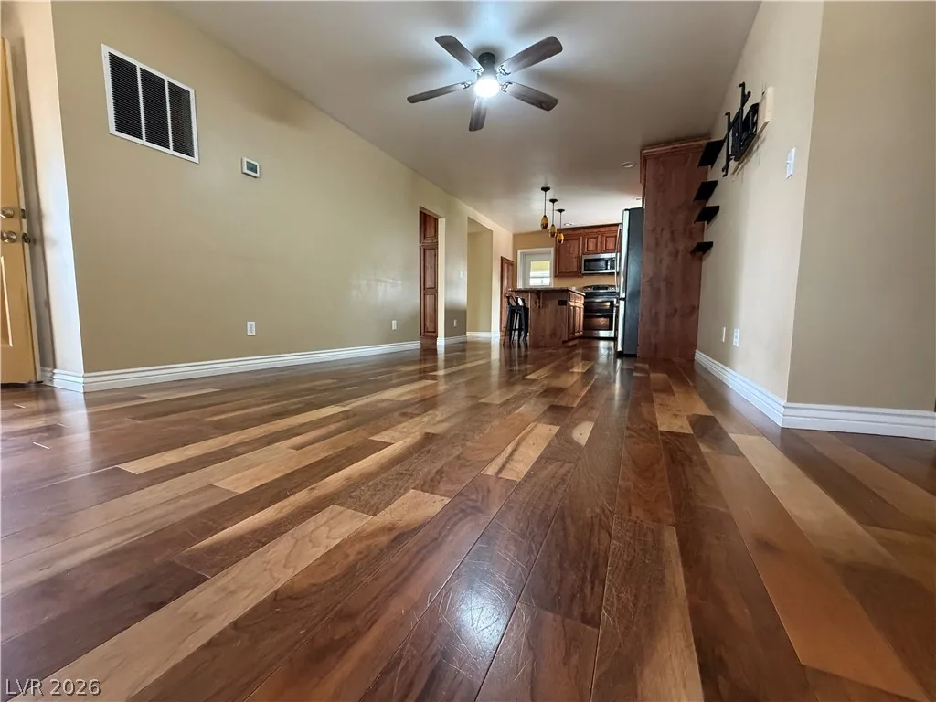724 Avenue H — photo 4
