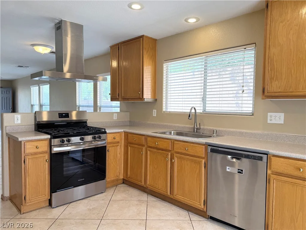 11260 Sandrone Avenue — photo 4
