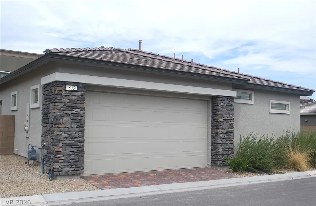 893 Carlton Terrace Lane — photo 3