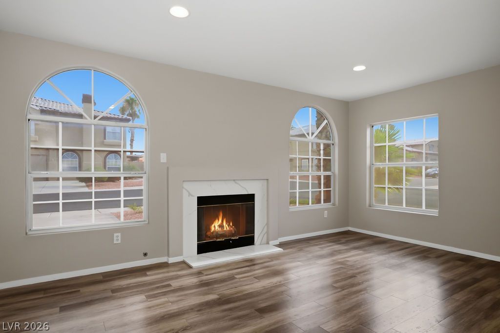 688 Harbor Mist Avenue — photo 3