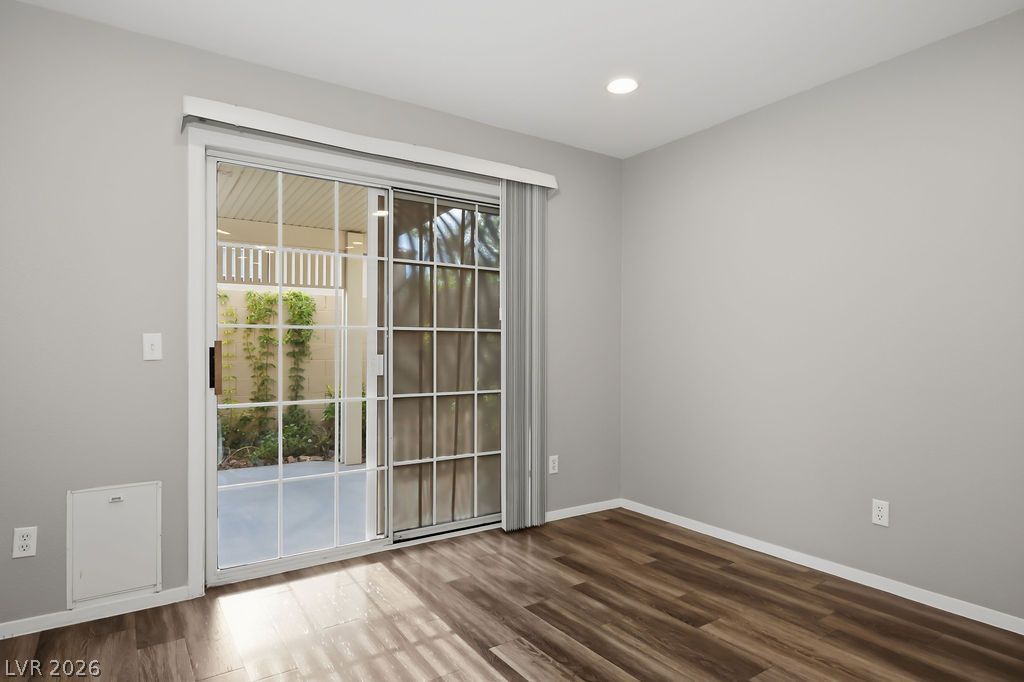 688 Harbor Mist Avenue — photo 5