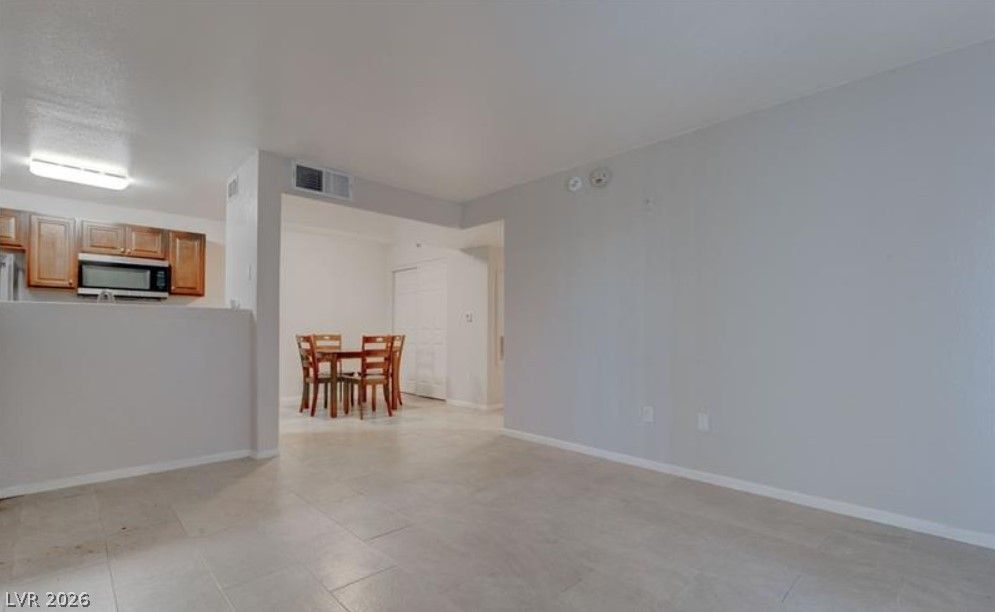 7885 West Flamingo Road 1016 — photo 3 of 17