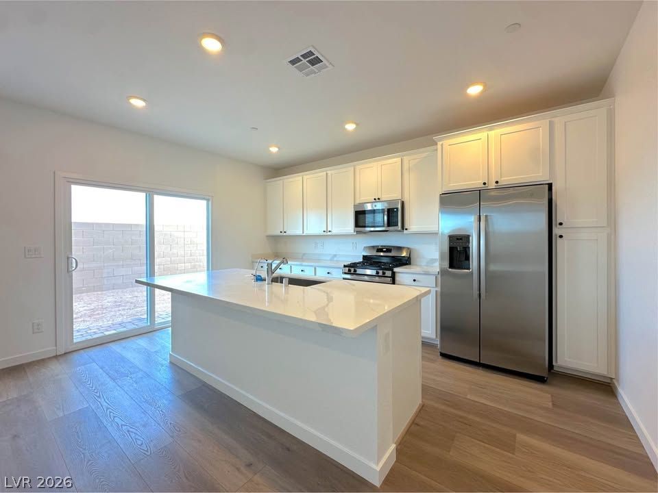 521 Daphne Terrace Street — photo 3 of 17