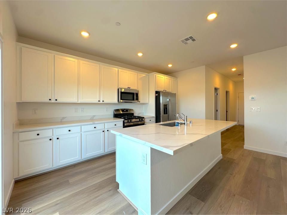 521 Daphne Terrace Street — photo 4 of 17