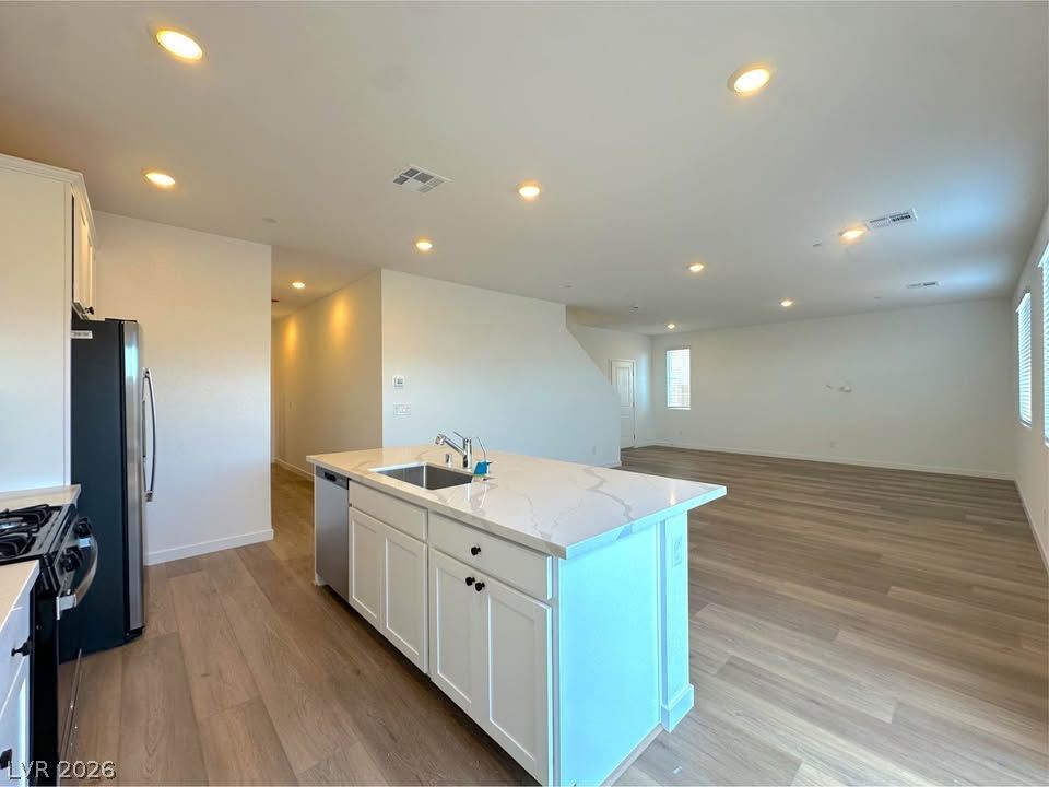 521 Daphne Terrace Street — photo 5 of 17