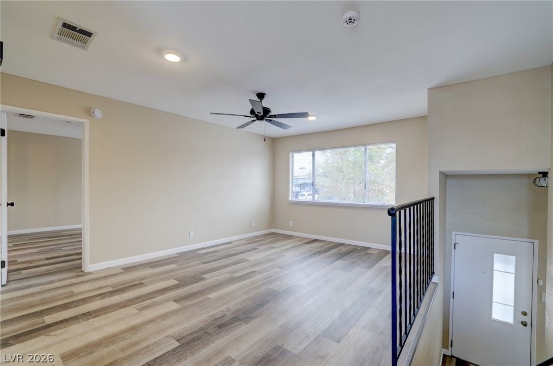 933 Palmhurst Drive — photo 3 of 24