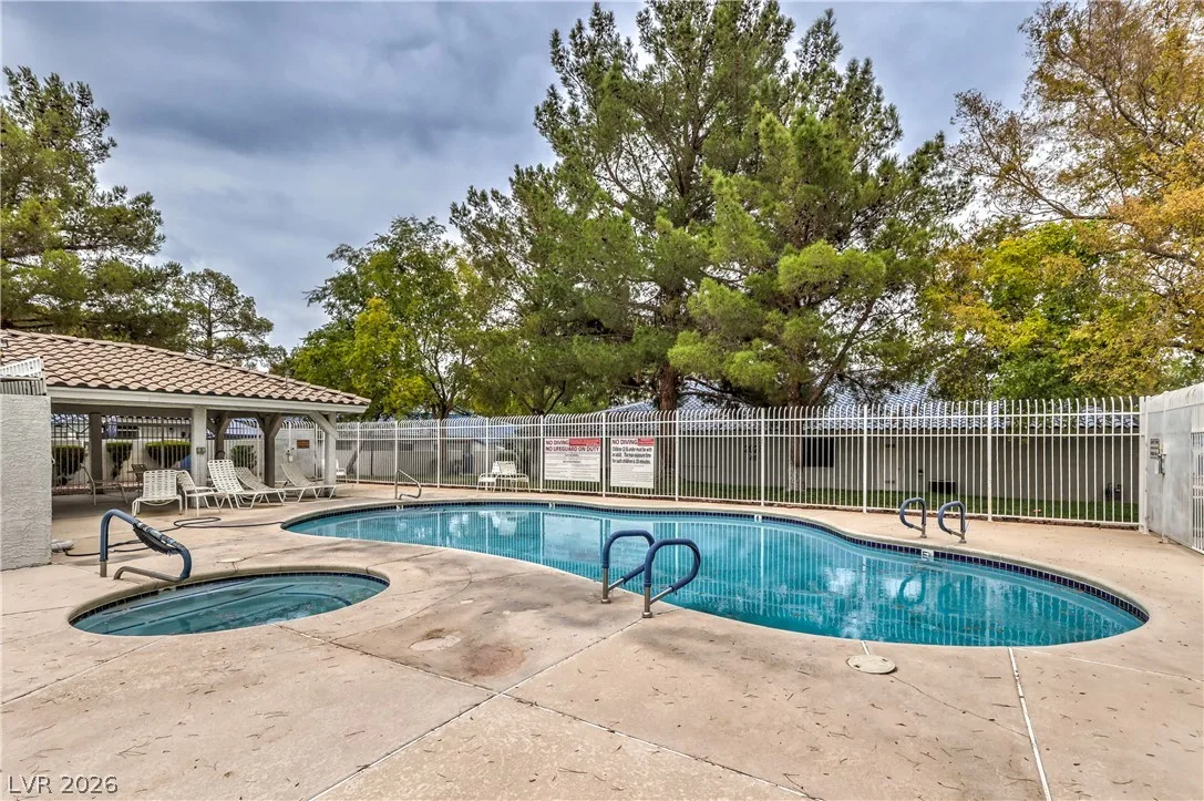 2041 Willowbury Drive D — photo 3