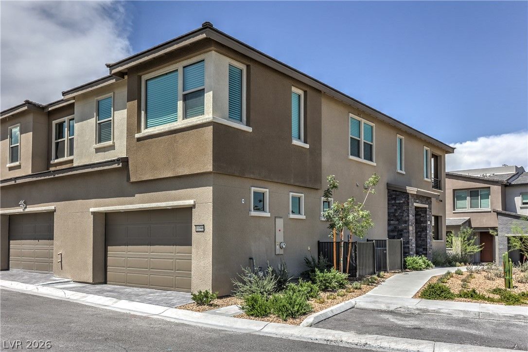 11390 Crimson Ledge Avenue — photo 2