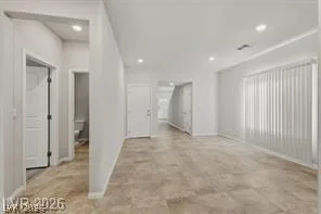 1058 Willow Berry Avenue — photo 2