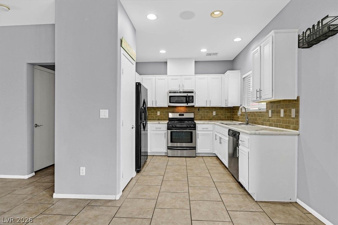 5517 Ovando Way — photo 5