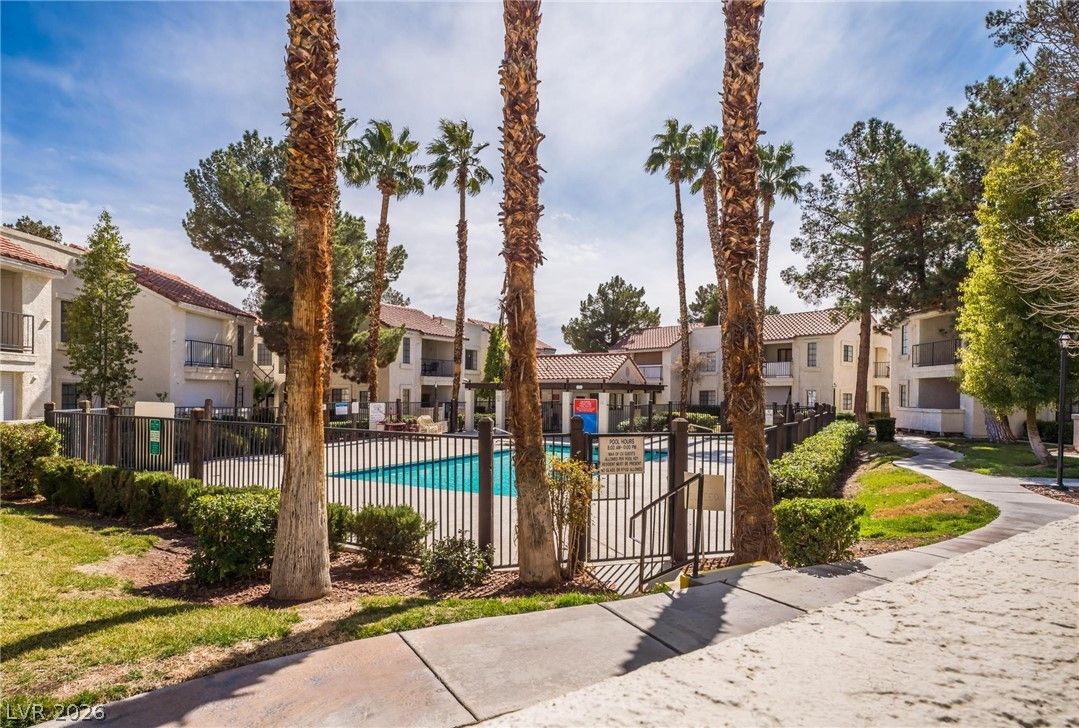 4736 Nara Vista Way 103 — photo 3 of 22