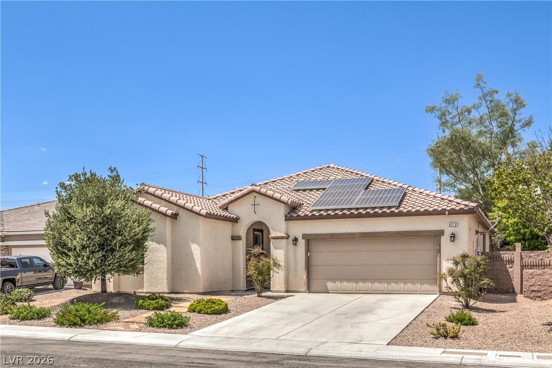 8213 Dragonfly Bush Court — photo 1