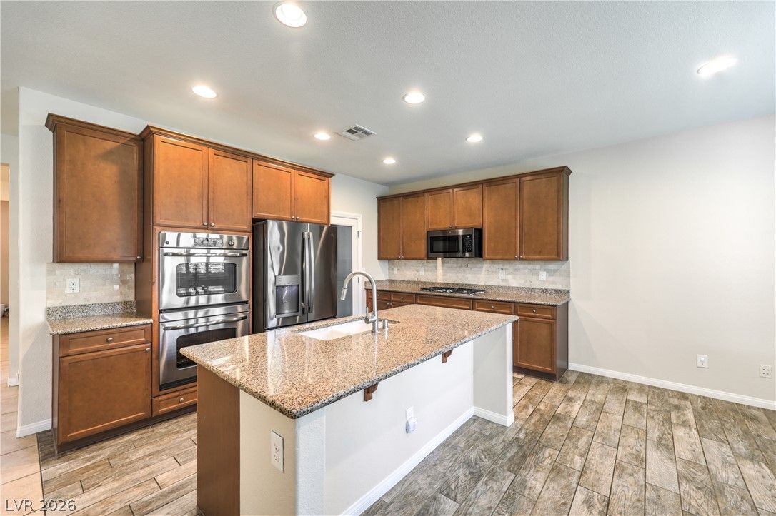 8213 Dragonfly Bush Court — photo 4