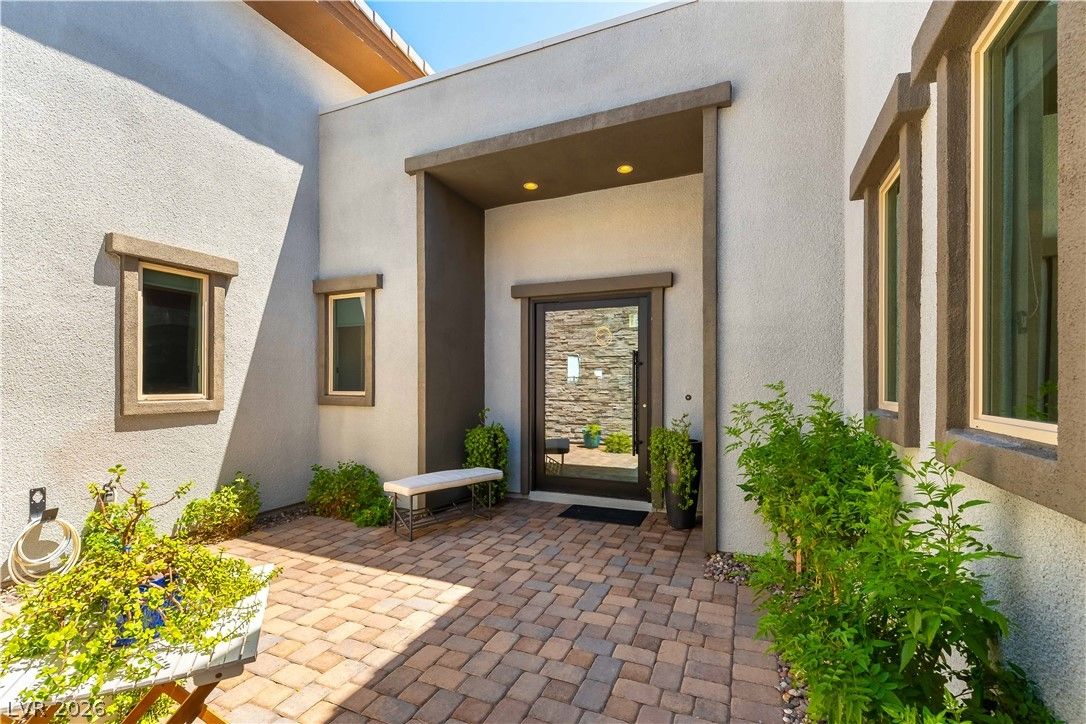 6178 Petroglyph Avenue — photo 4