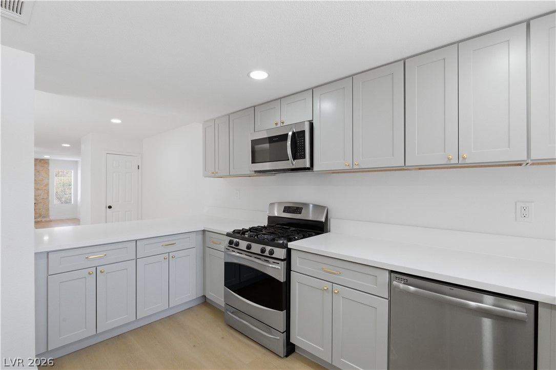 3986 Avebury Place — photo 4