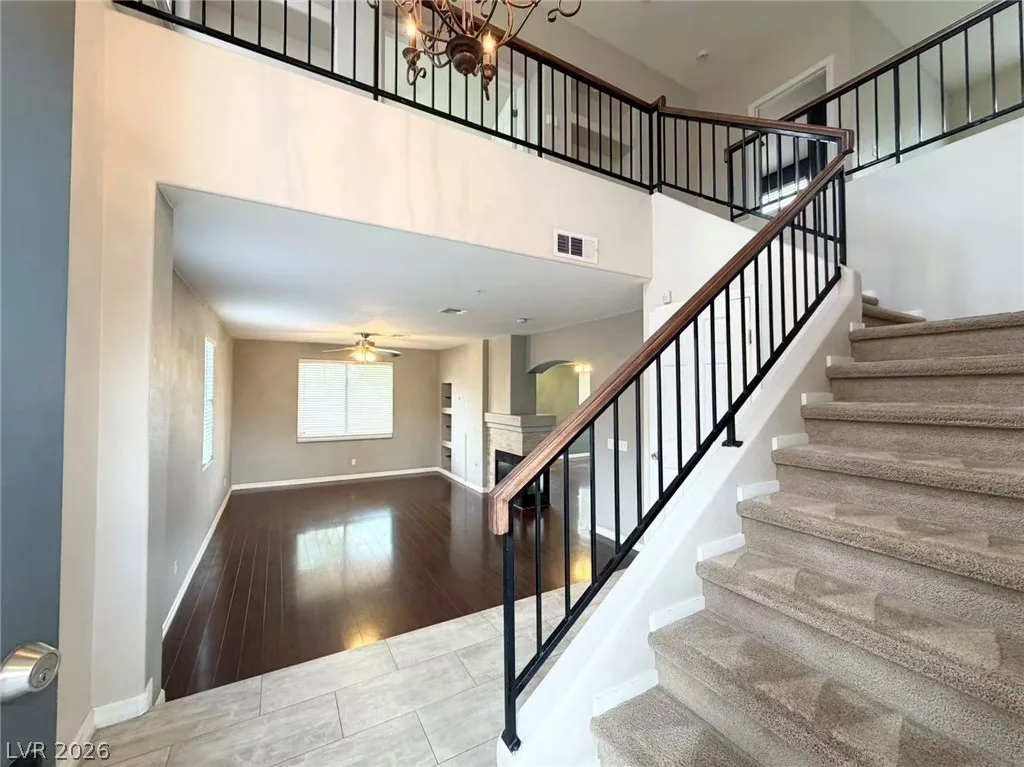 8901 Square Knot Avenue — photo 3