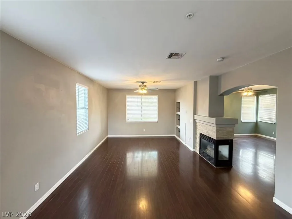 8901 Square Knot Avenue — photo 4