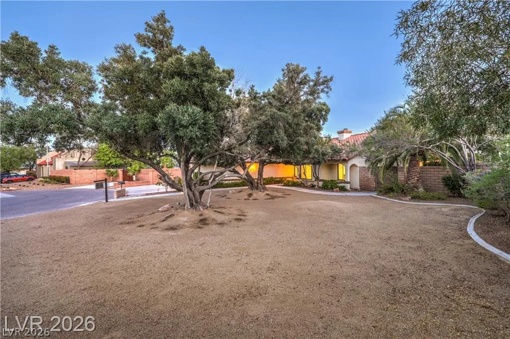 5325 North El Capitan Way — photo 5