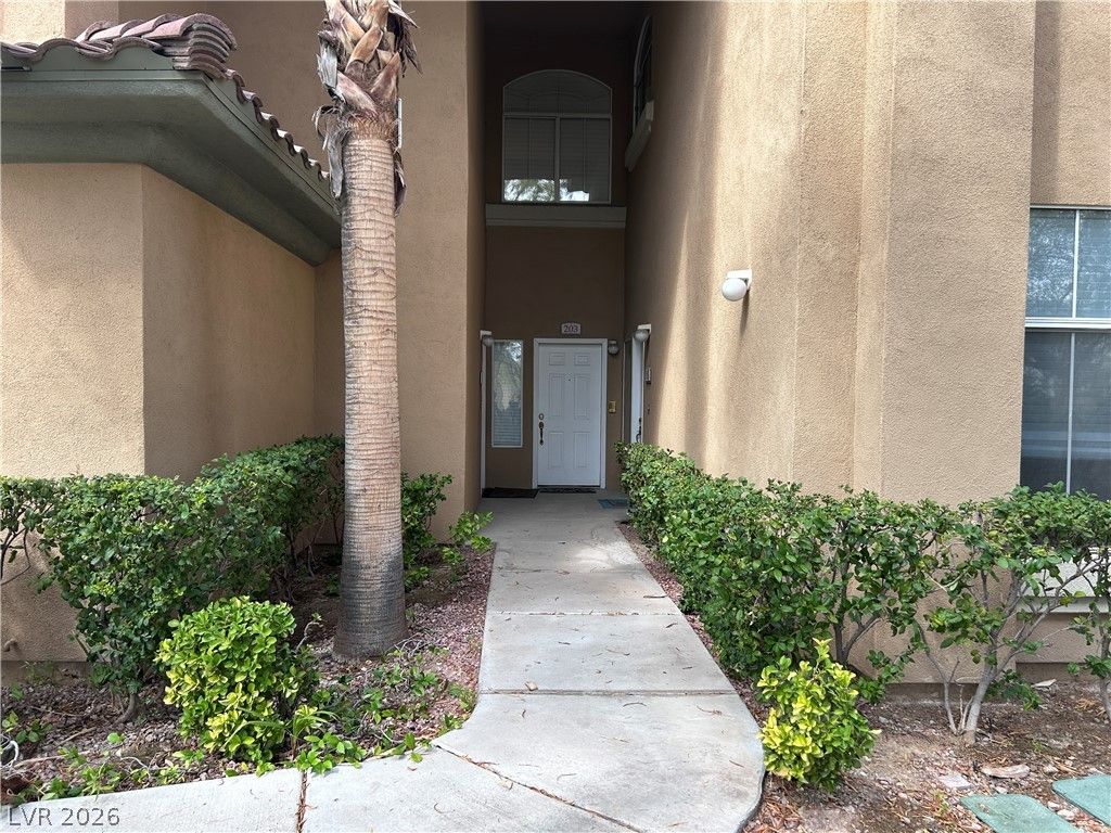 8701 Red Brook Drive 202 — photo 2