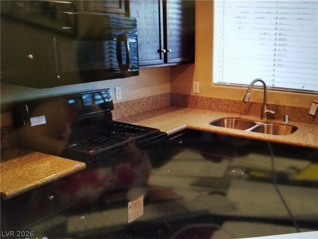 3367 Sparrow Heights Avenue — photo 3 of 10