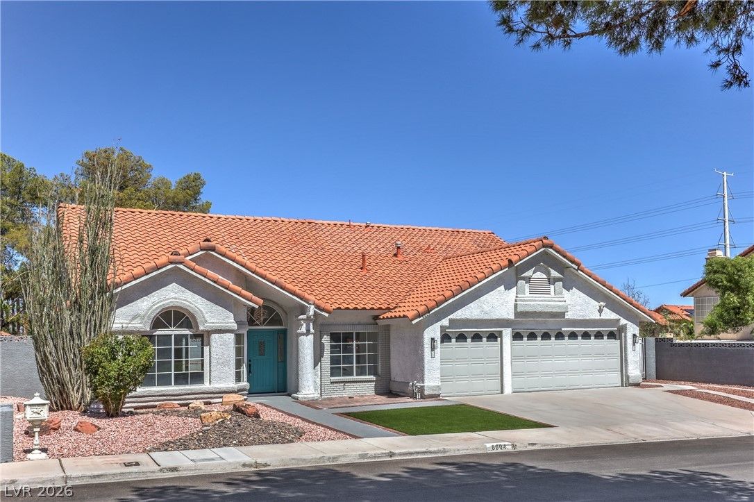 8604 Grandbank Drive — photo 3 of 39