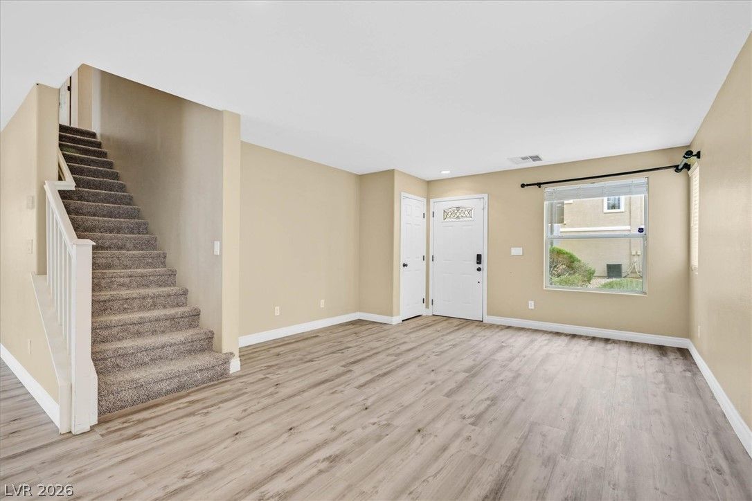 11917 Haven Street — photo 4
