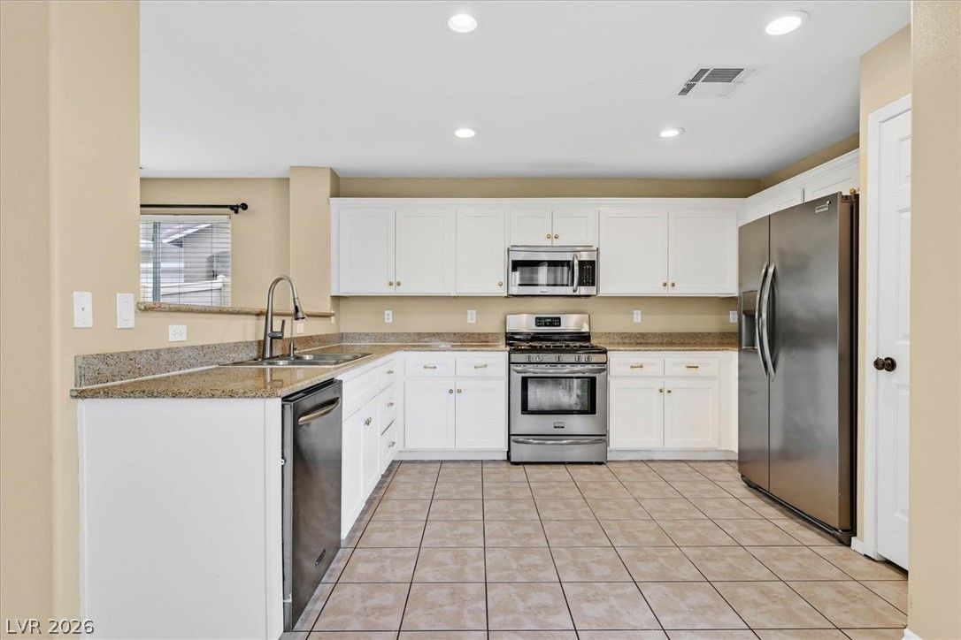 11917 Haven Street — photo 5