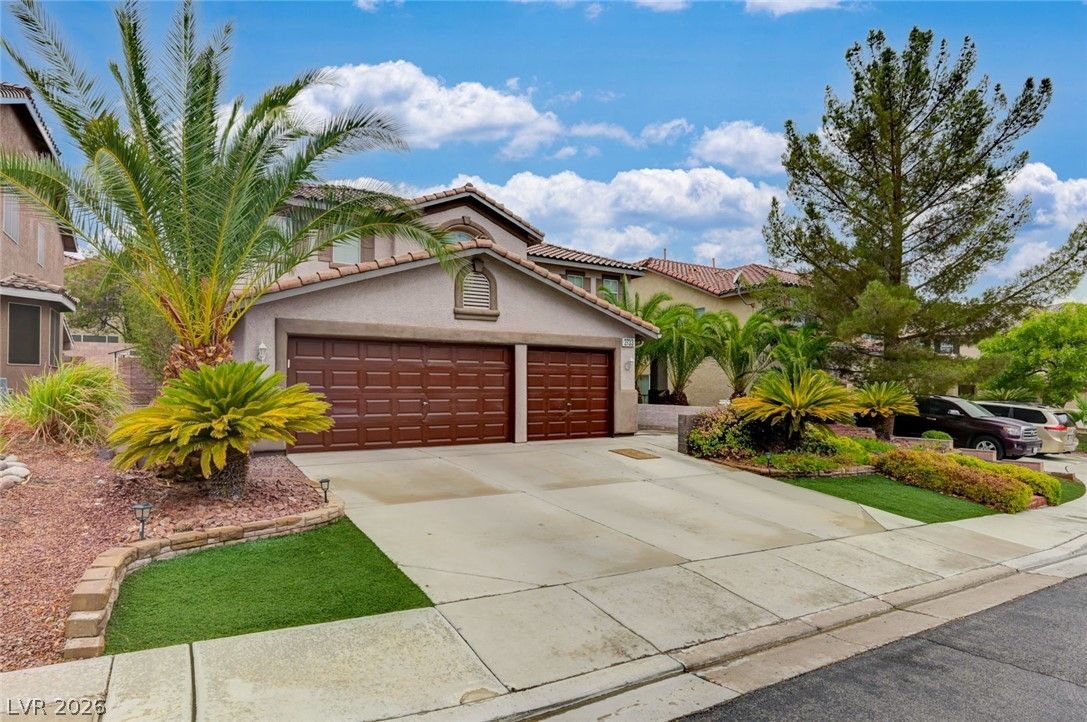 2733 Warm Rays Avenue — photo 3