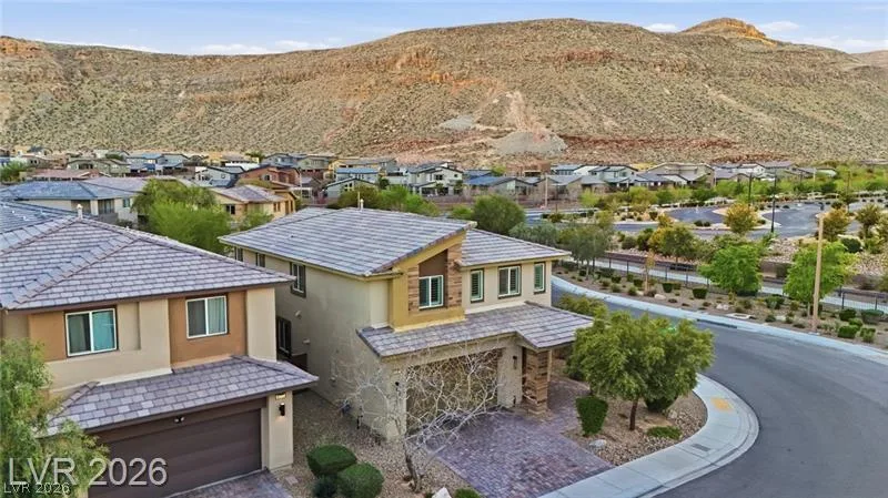 9781 Pyrite Mystery Avenue — photo 3