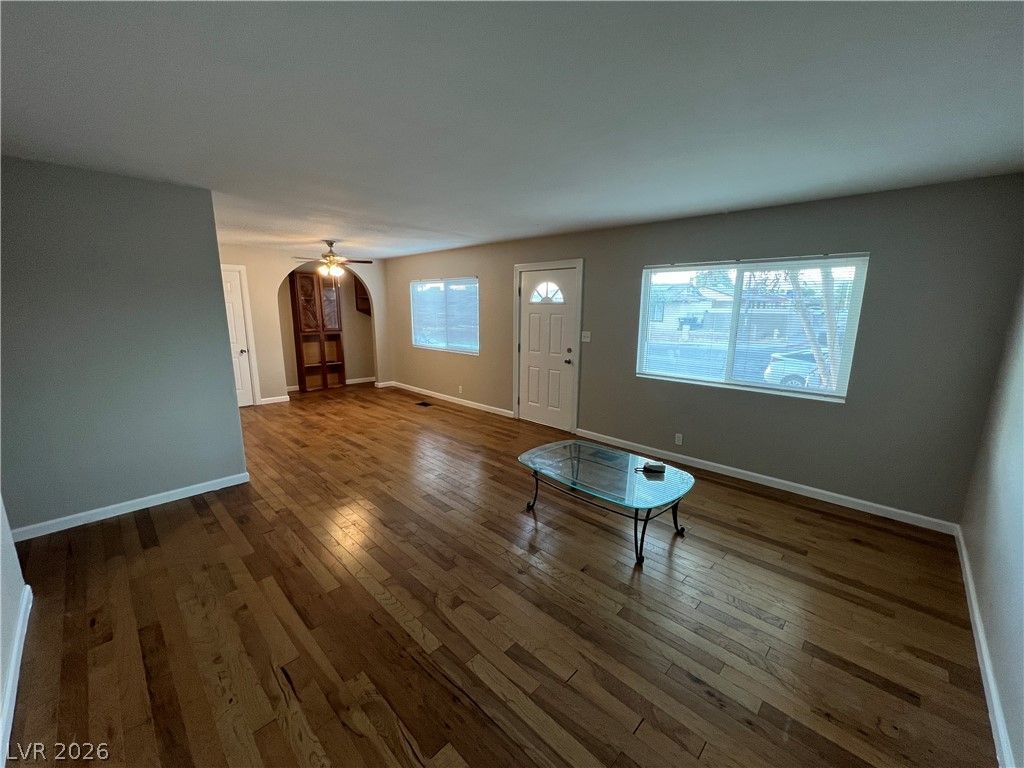2301 East Brooks Avenue — photo 5