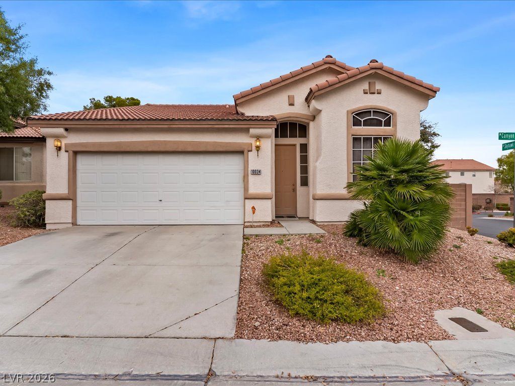10034 Canyon Dunes Avenue — photo 2