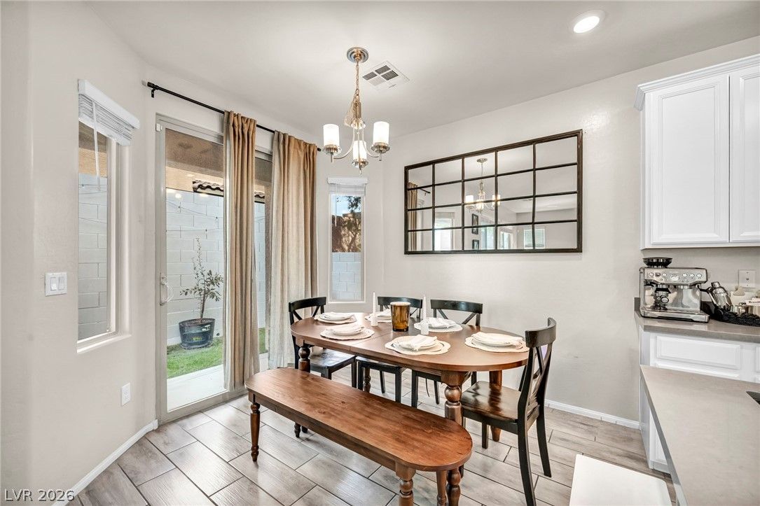 10815 Henesco Bay Street — photo 5