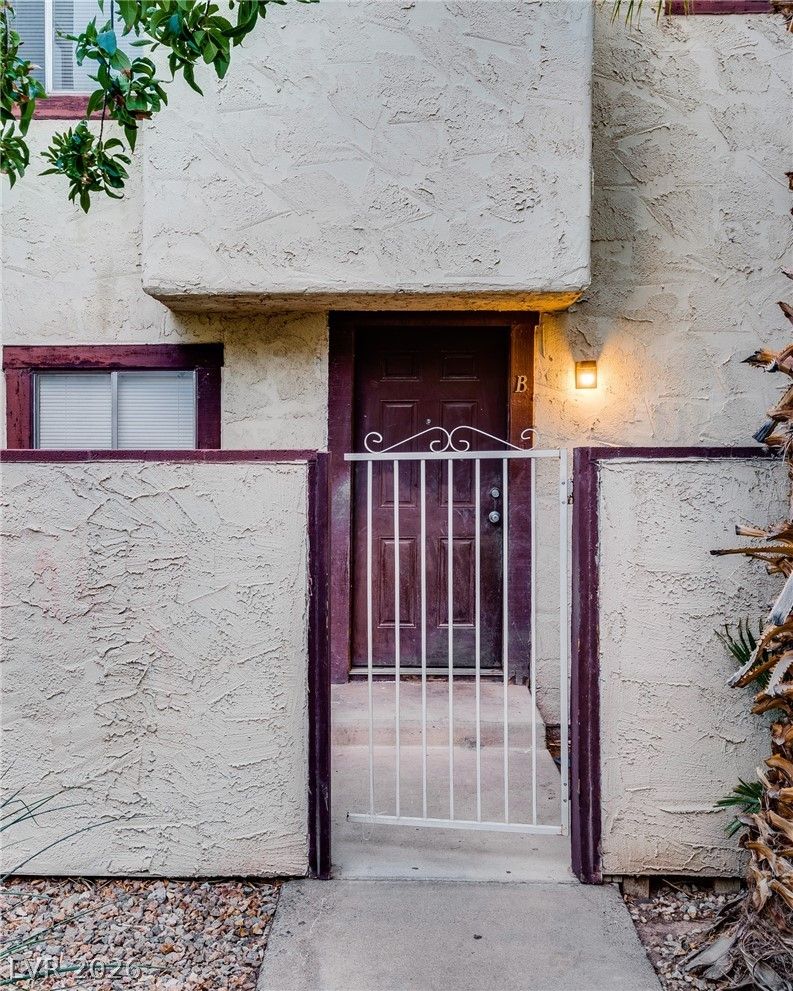 5011 Spencer Street B — photo 4